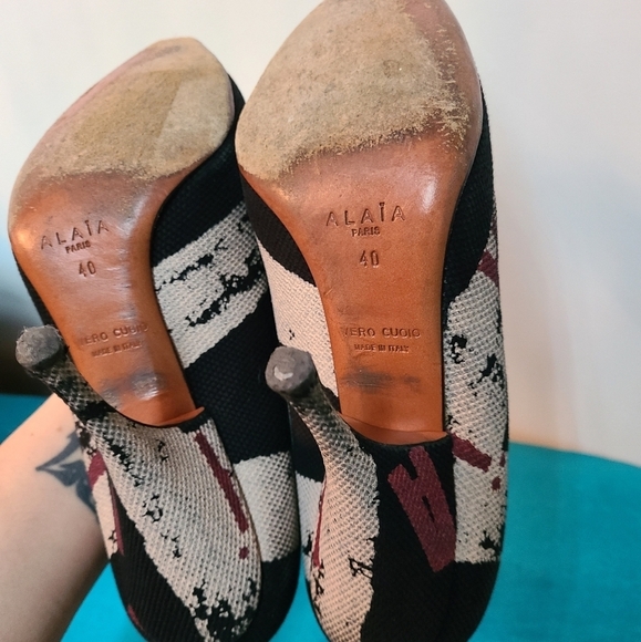 Alaia Heels - Picture 11 of 15